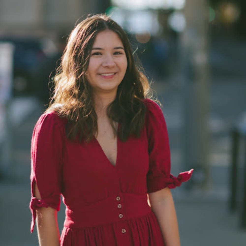 Meet your Posher, Claire